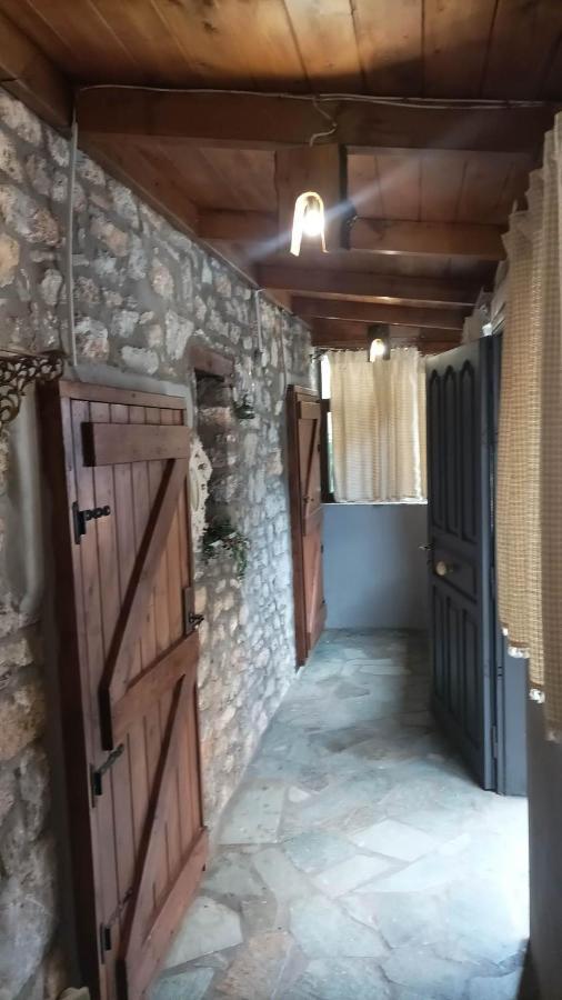 Αυθεντικό Πετρινο Στην Ναύπακτο Appartement Nafpaktos Buitenkant foto