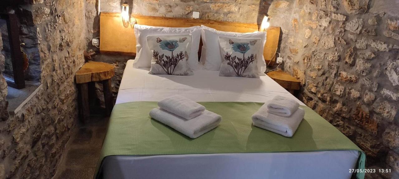 Αυθεντικό Πετρινο Στην Ναύπακτο Appartement Nafpaktos Buitenkant foto