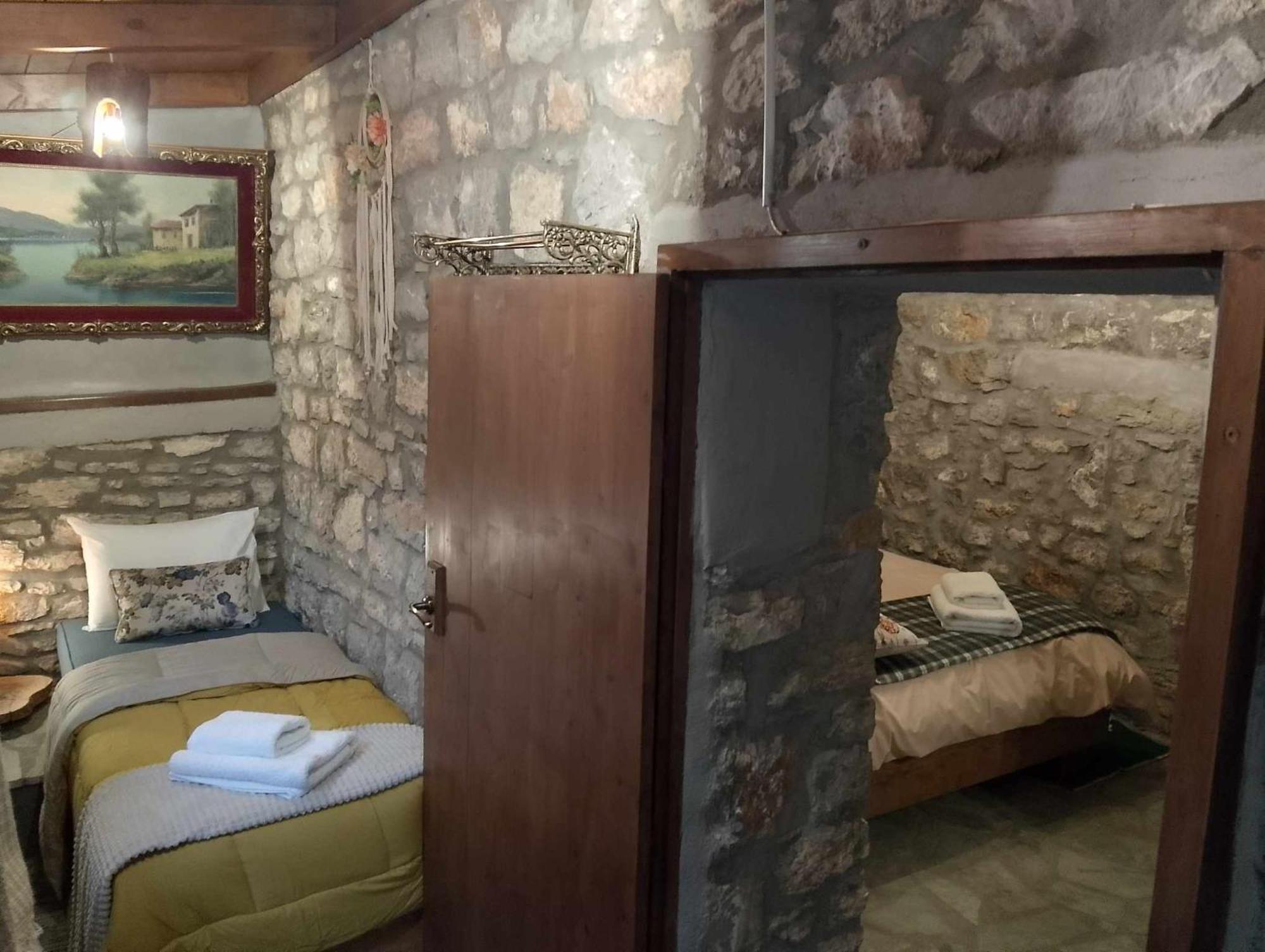 Αυθεντικό Πετρινο Στην Ναύπακτο Appartement Nafpaktos Buitenkant foto